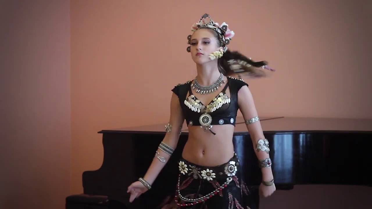 Карныш Валерия @ Open Stage of Tribal Autumn in Lviv 2016