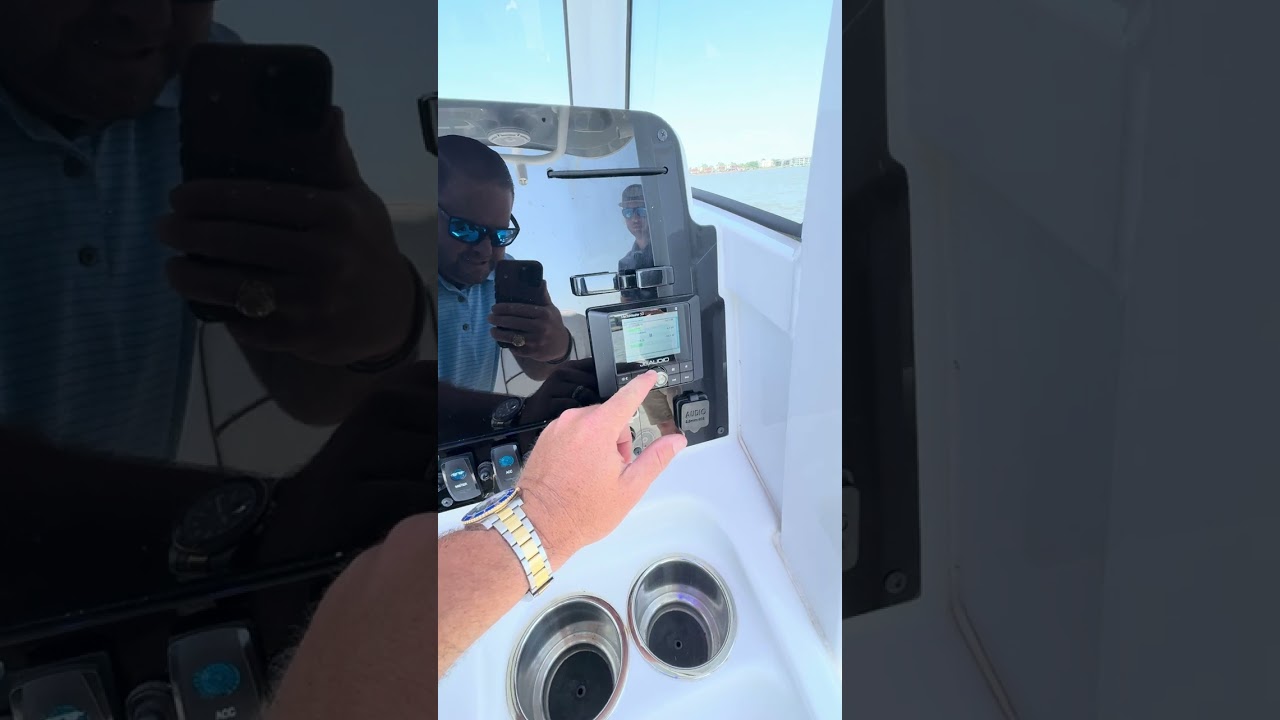 Sea Hunt Ultra 255SE Sea Trial 1