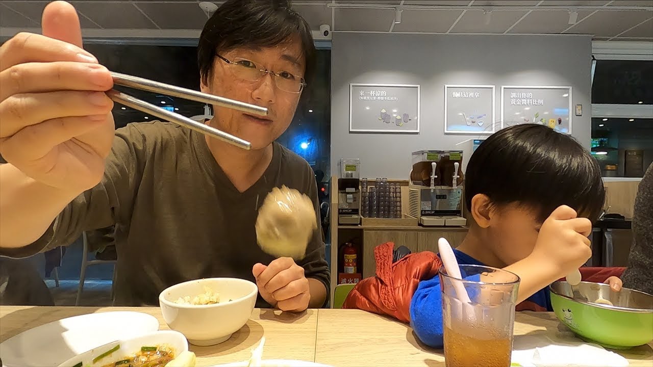 石二鍋好熱門啊!｜等15組..不小心過號了｜加點的牛肉丸好吃嗎?