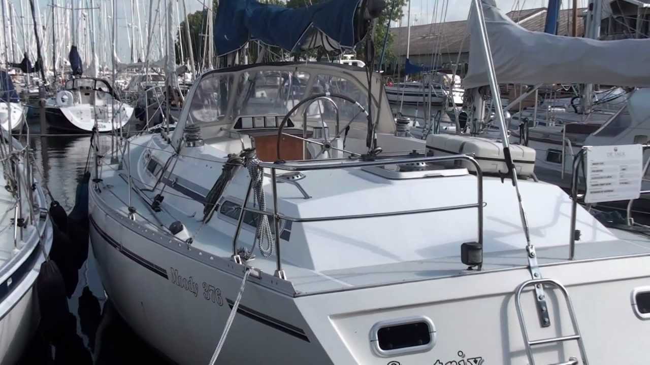 Moody 376 sailboat (short tour)