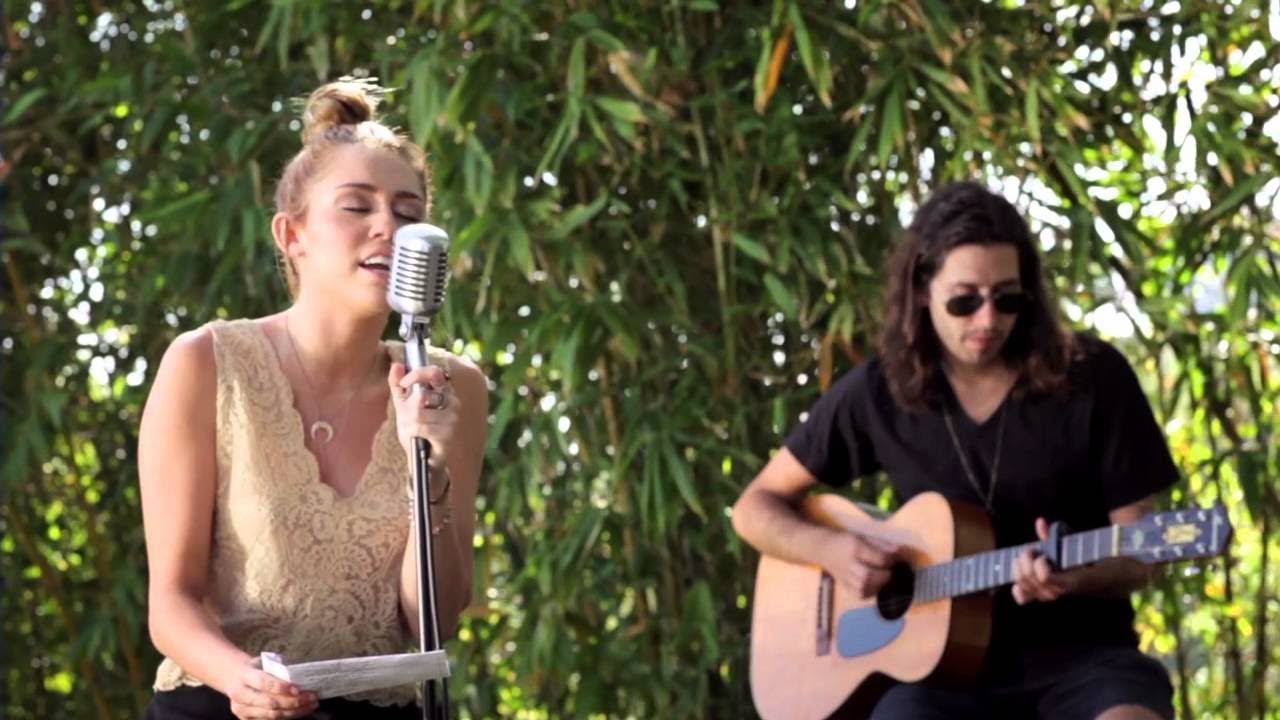 Miley Cyrus - The Backyard Sessions - 