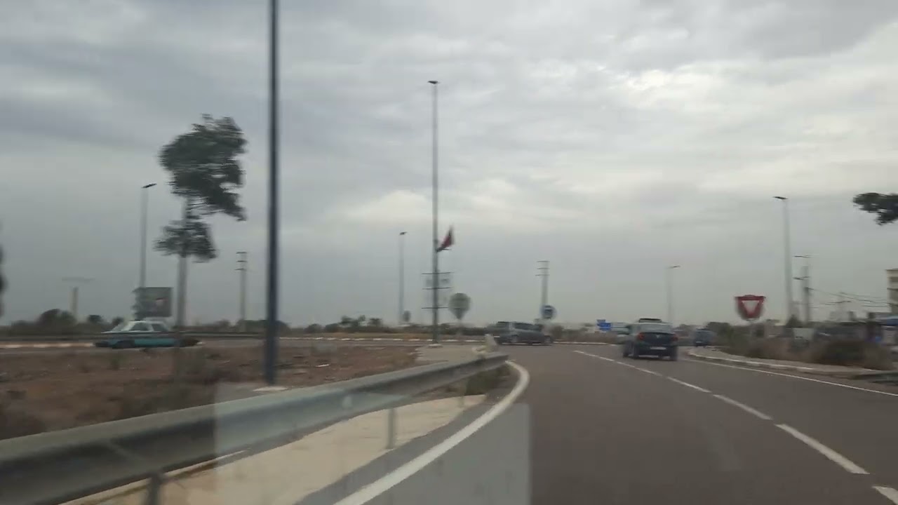 مدخل اللويزية ( بني يخلف )  من البيضاء عبر لوطوروت مع جولة قصيرة في اللويزية .