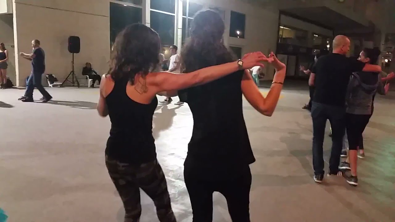 לוחש בלילותייך ריקוד זוגות