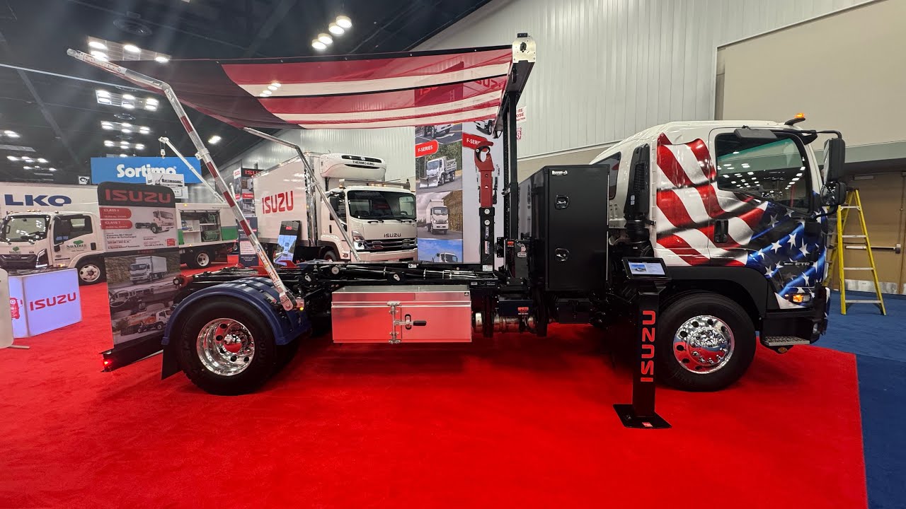 Isuzu FTR with Stellar Hooklift NTEA Work Truck Show 