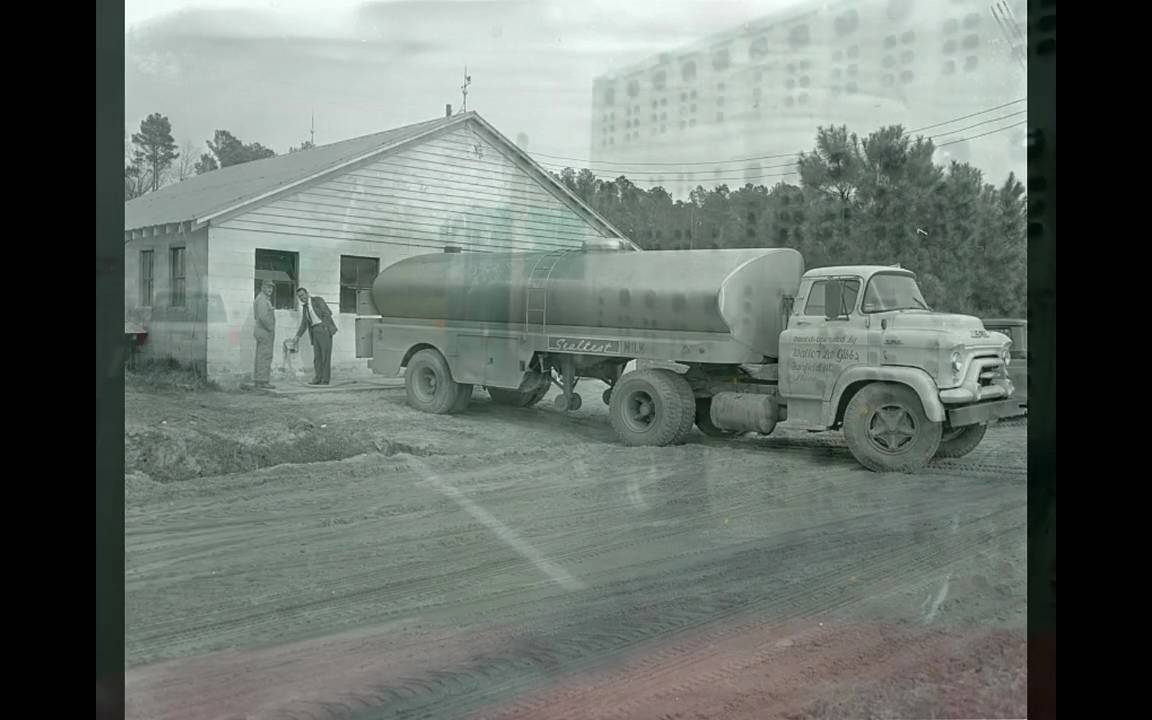 OLD STYLE TRUCKIN