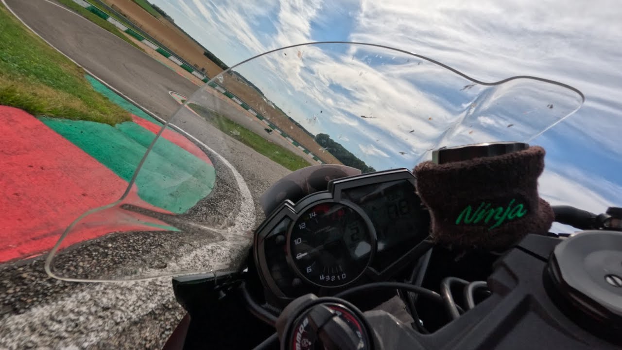 Circuit Mettet - Kawasaki ZX6R 1'11