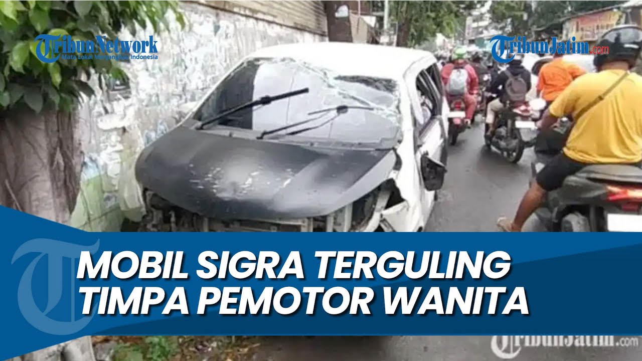 TIMPA PEMOTOR WANITA, Mobil Sigra Terguling di Pagesangan Surabaya