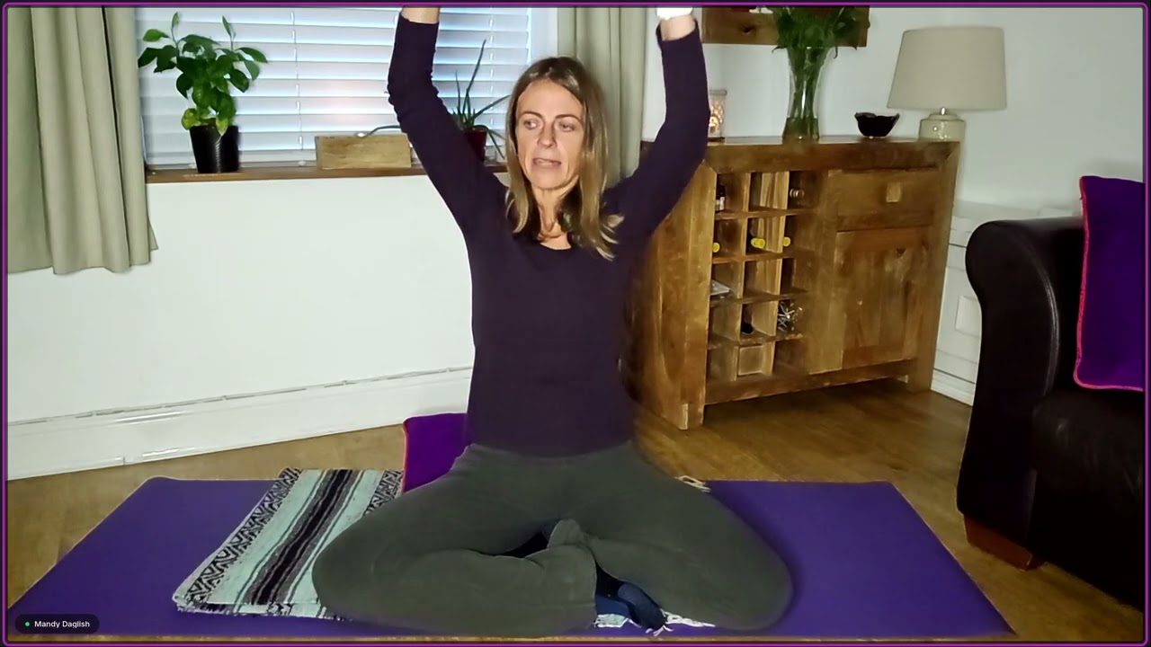 Drop into your Heart ❤️  - Gentle Yoga 