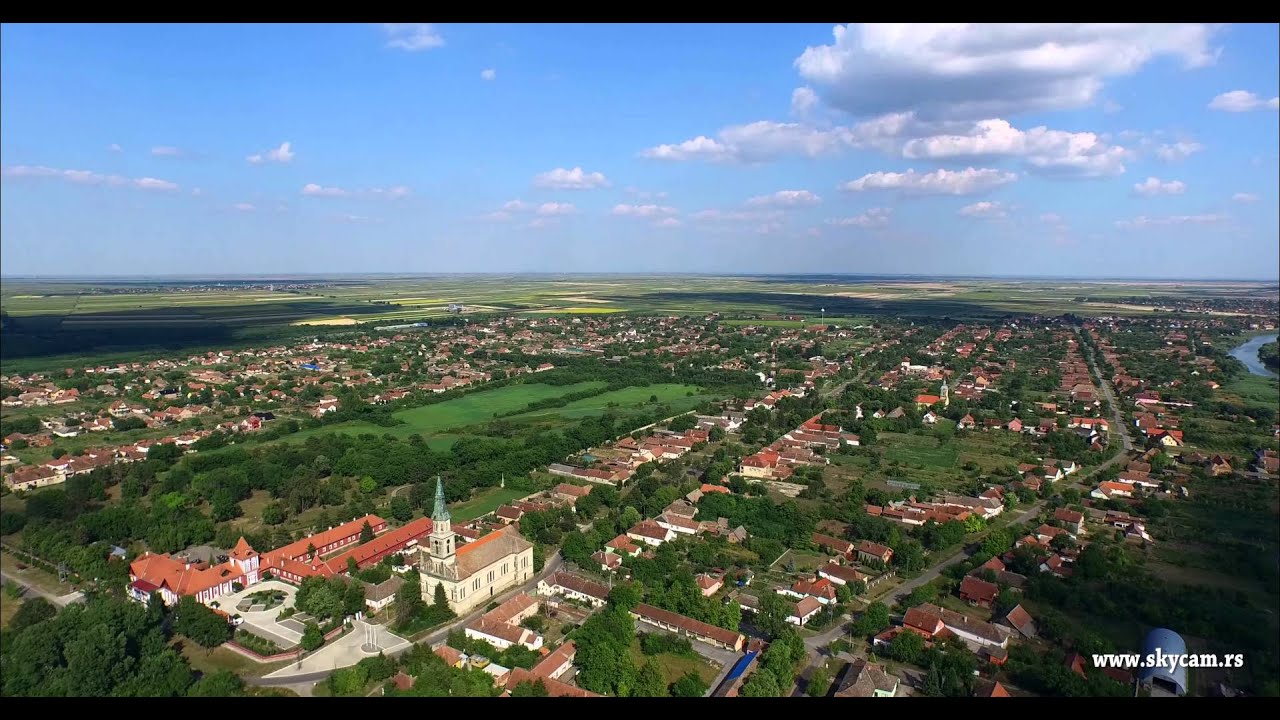 Ečka iz vazduha - selo u sred zelene Vojvođanske ravnice