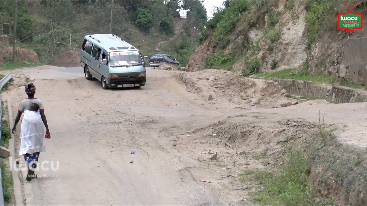 Fait du jour: La route vers Ijenda sur le point de s’affaisser, les usagers alertent