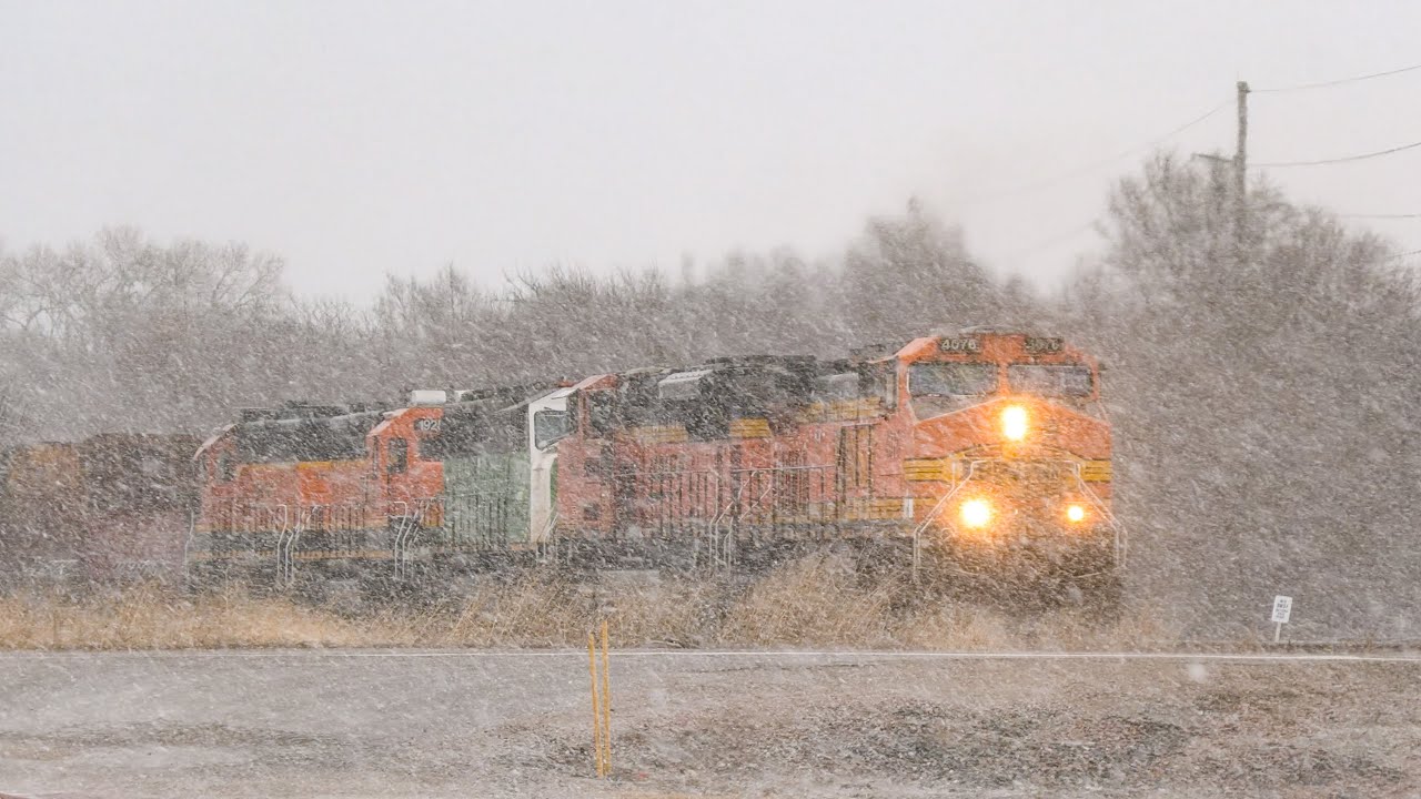 Snowy Railfanning