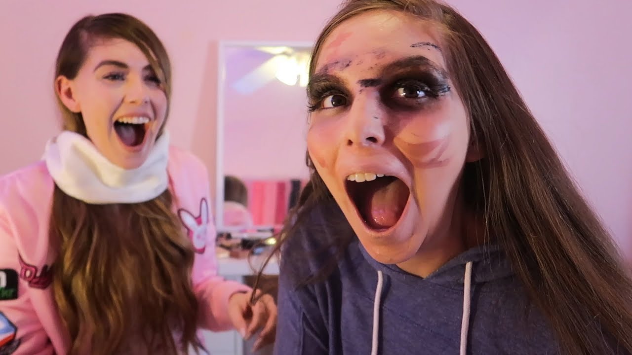 BLINDFOLDED MAKEUP CHALLENGE! (GONE WRONG)