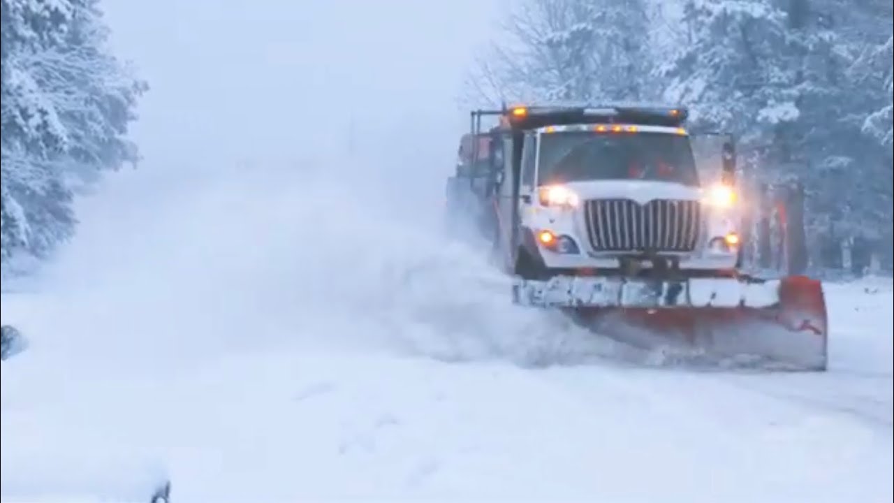 01-07-2020 Newton County, AR  Heavy snow making a winter wonderland and tough driving conditions