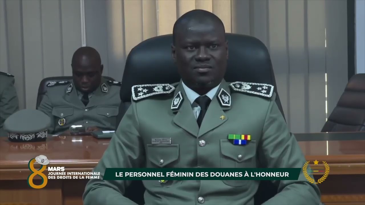 LE PERSONNEL FÉMININ DES DOUANES À L'HONNEUR