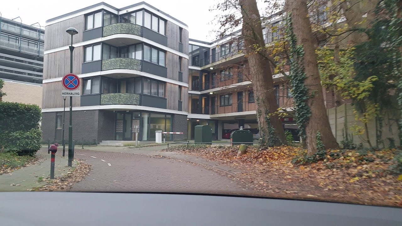 Hilversum erg onoverzichtelijk voorrangskruispunt fietspad weg eenrichtingsweg verplichte richting