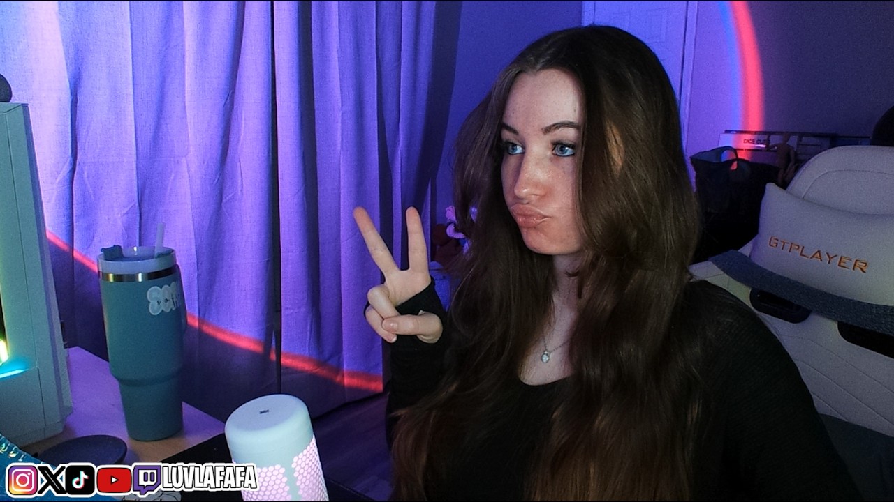 🔴LIVE VOD -  WE GAMING!! DARK SOULS Part 4 ❤️