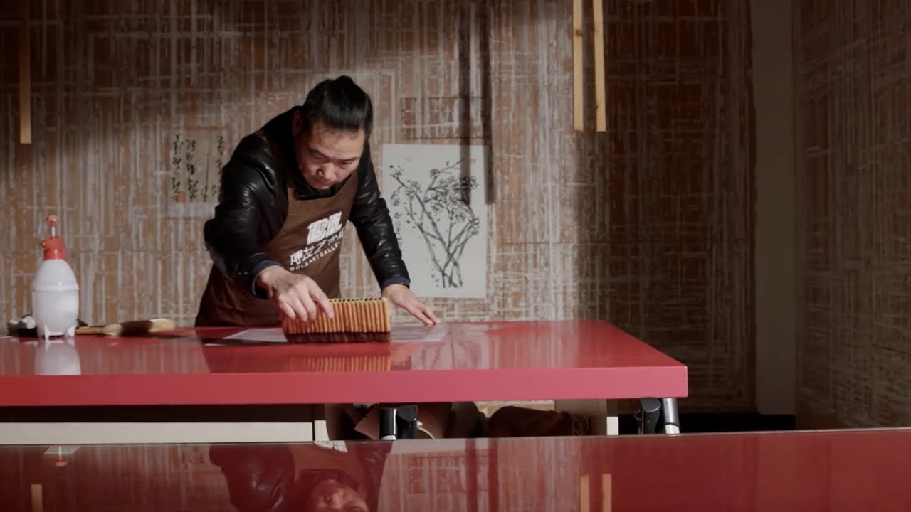【書畫裝裱屆潮男，一個月裱好一幅畫，最潮的是做了這件事】