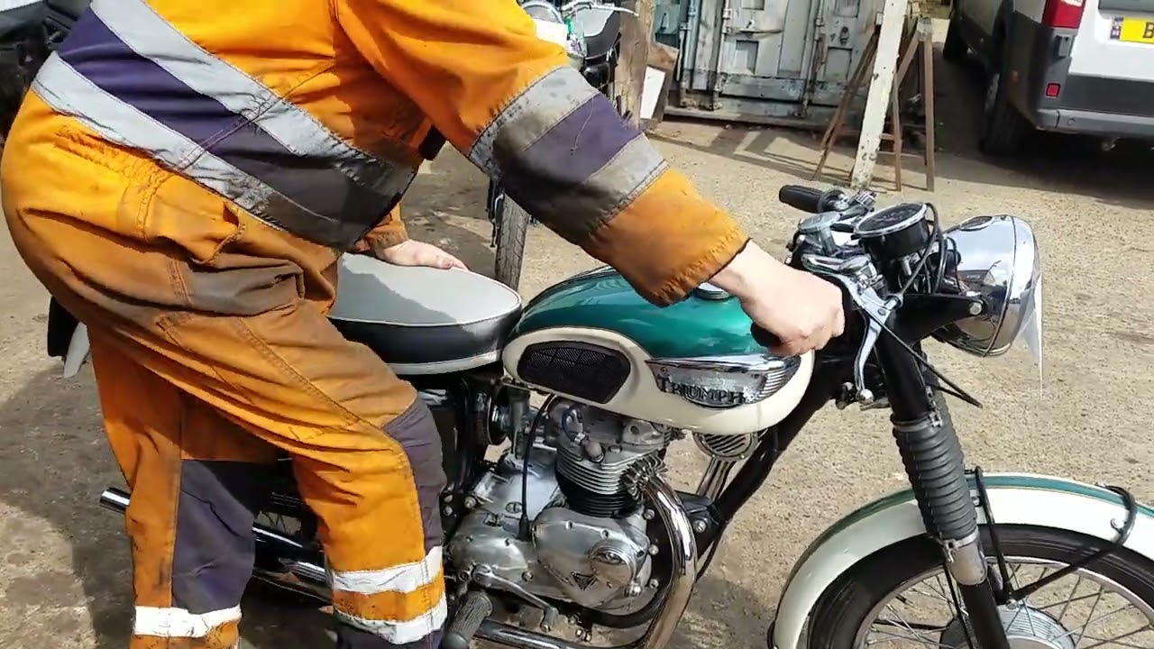 1966 Triumph T100SS 500cc at Andy Tiernans 
