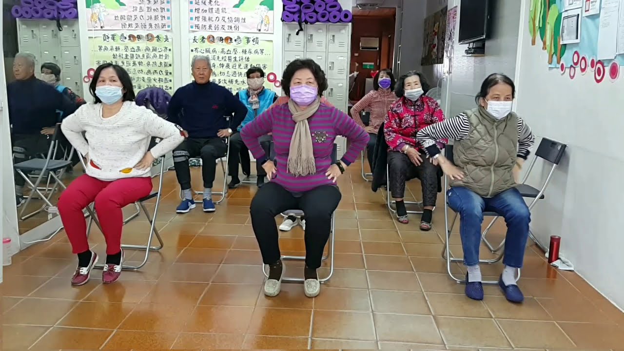 291サンタが街にやってくる-銀髮族坐姿運動（指導老師：黃鈺媄）