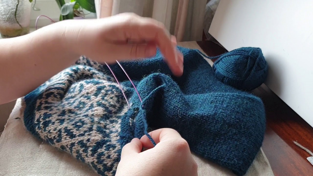 Piedurkņu adīšana vienlaicīgi ar magic loop.