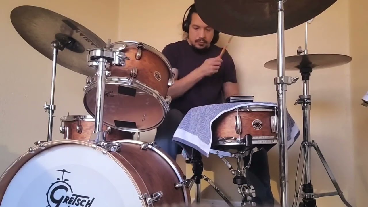 GROOVE WITH BASS 
