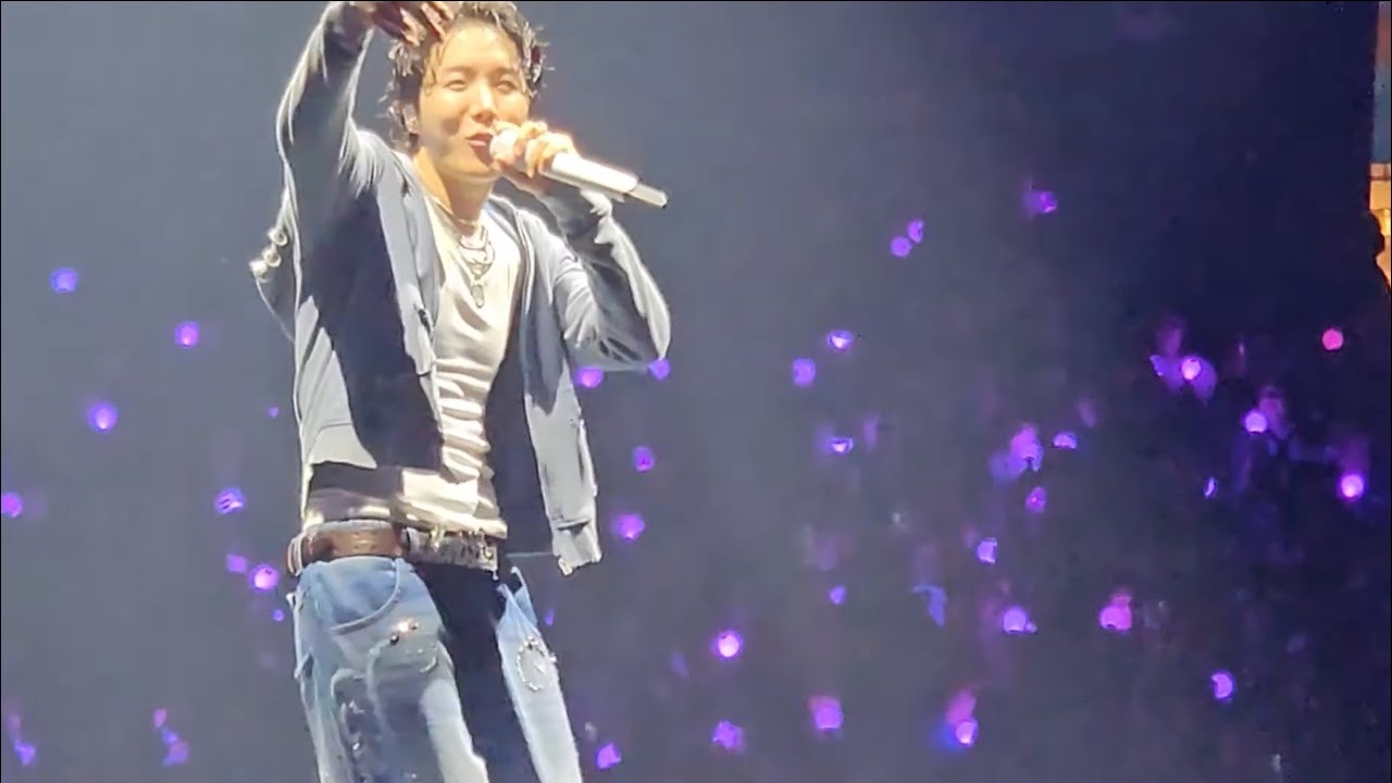 J Hope Newest single Sweet Dreams + Mona Lisa performed in Chicago Concert 제이홉 콘서트 직캠 시카고