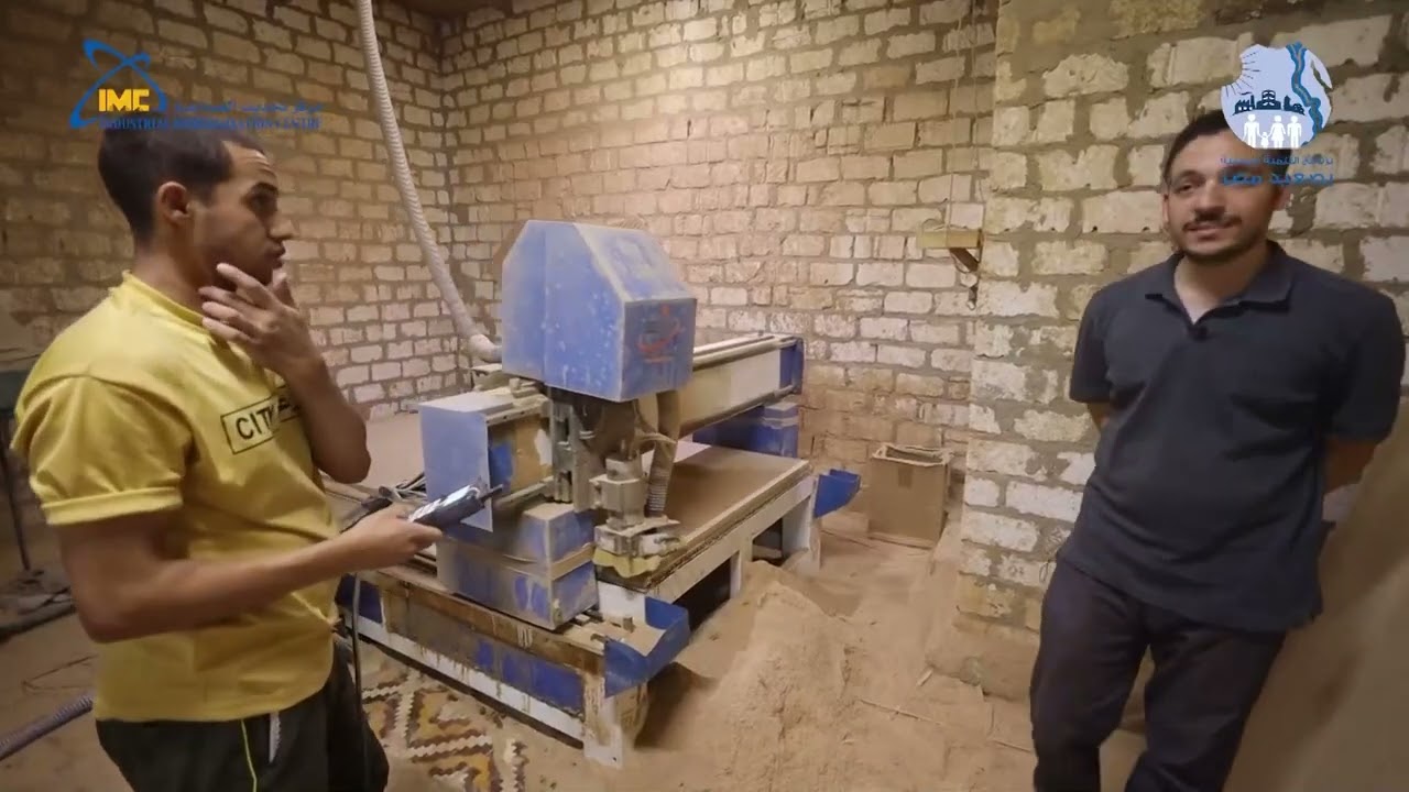 تدريبات على التصميمات الحديثة لورش الأثاث بطهطا . الجزء السادس