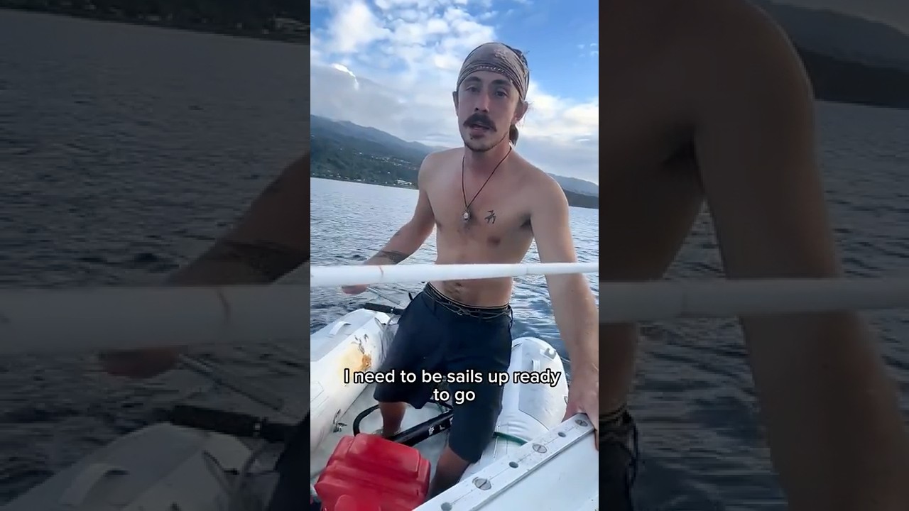 Утопил свой двигатель, спасаясь бегством из Французской Полинезии