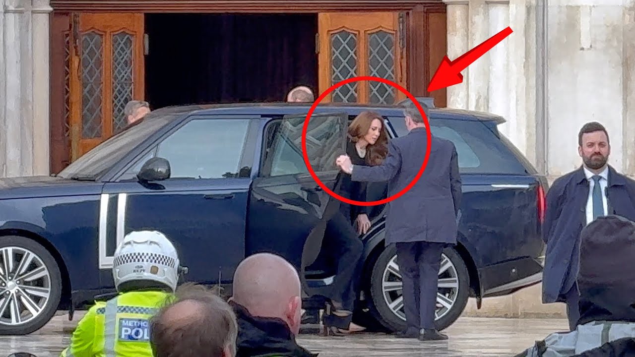 Driver Stops on Wrong Side for Princess Kate’s Exit