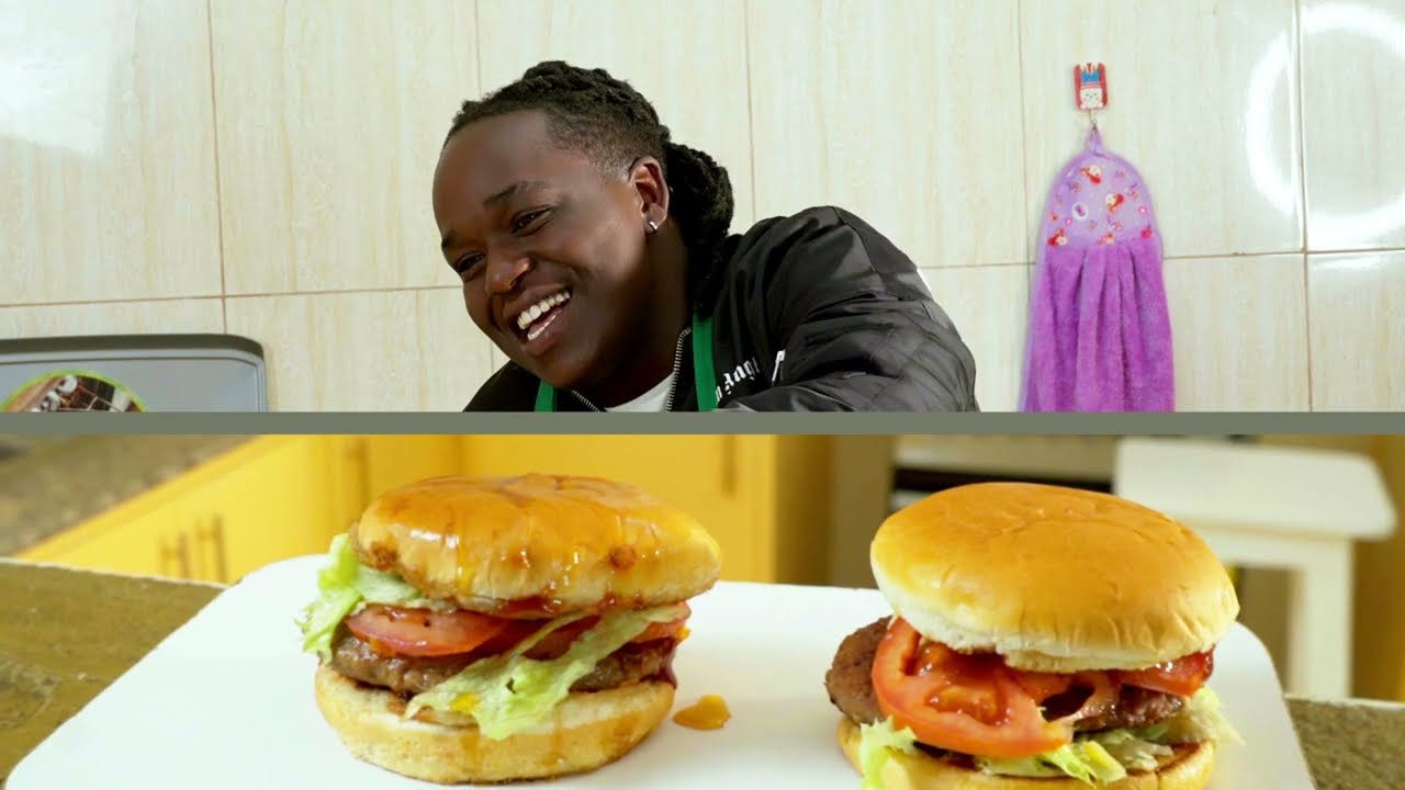 COOKING BURGERS USING THE WRONG INGREDIENTS 🍔😋