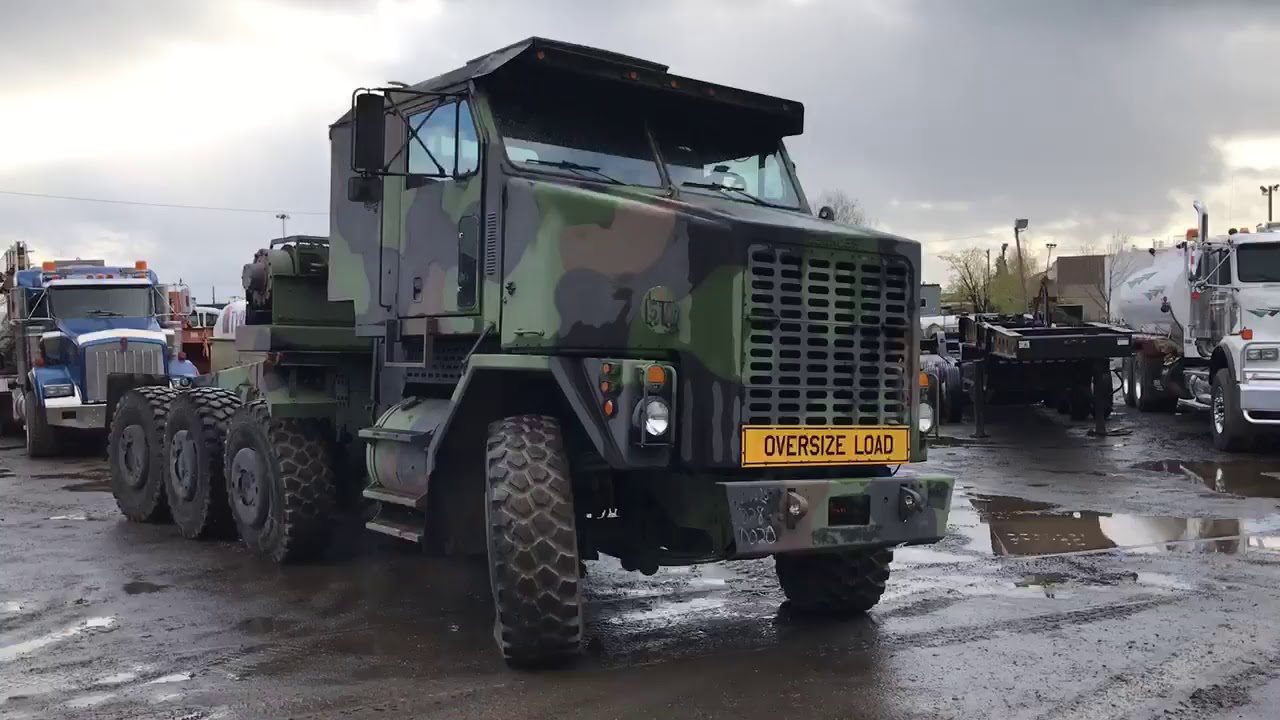 Oshkosh M1070 8x8 HET Truck
