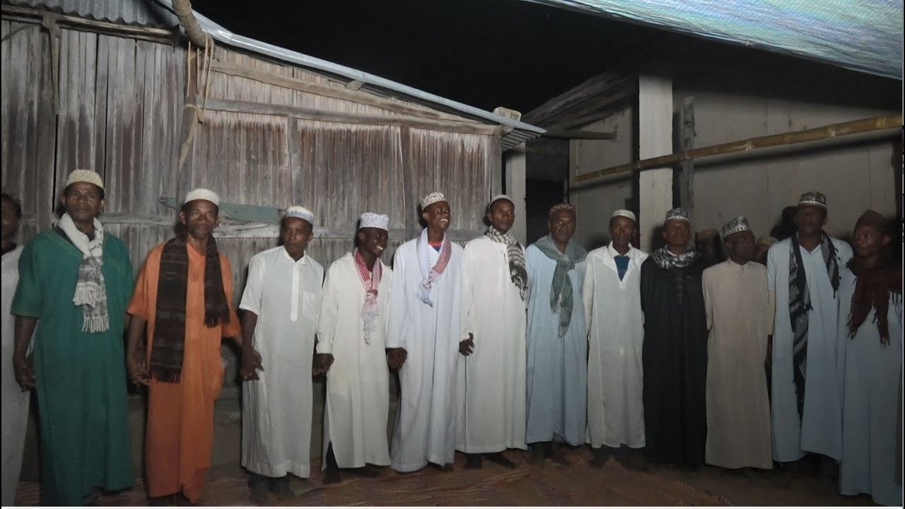 DahiraToiriquat Chadhouli Yachroutuya à Bekolahy  Madagascar juillet 2019,filmé HABIBI