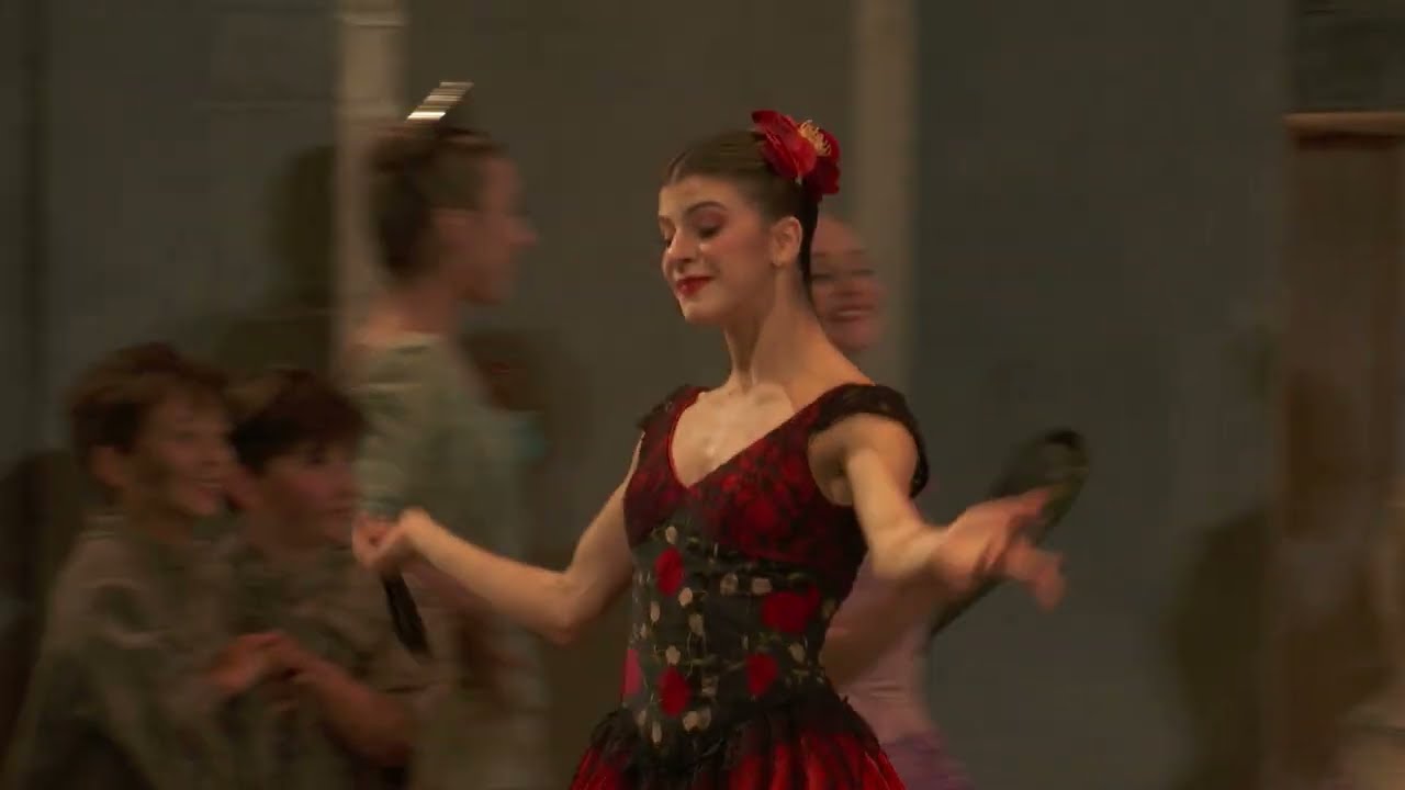 Mayara Magri and Matthew Ball perform in Act I of The Royal Ballet's Don Quixote