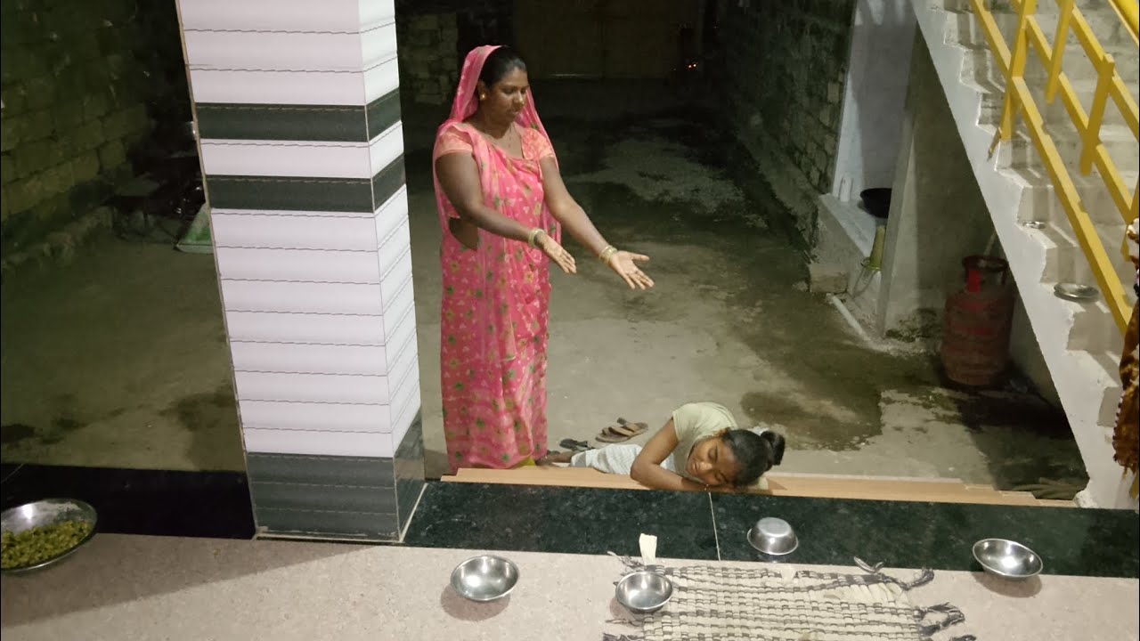 આજે તો હીરલ ઠામડા લેવા ગય🤣 😂અને પડી અને ઠામ વેરાય ગયા😂🤣