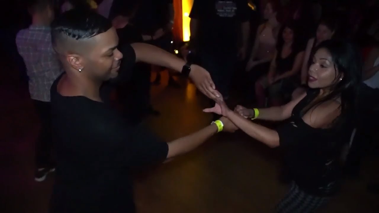 Antonio Doza Salsa Dancing - Tu Con El by Frankie Ruiz
