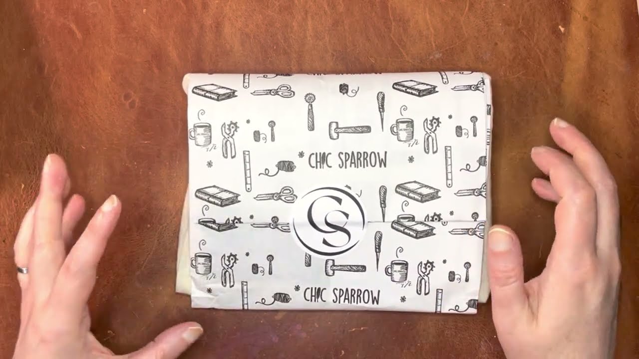 Chic Sparrow Unboxing: July Leather B6 Slim Cascade