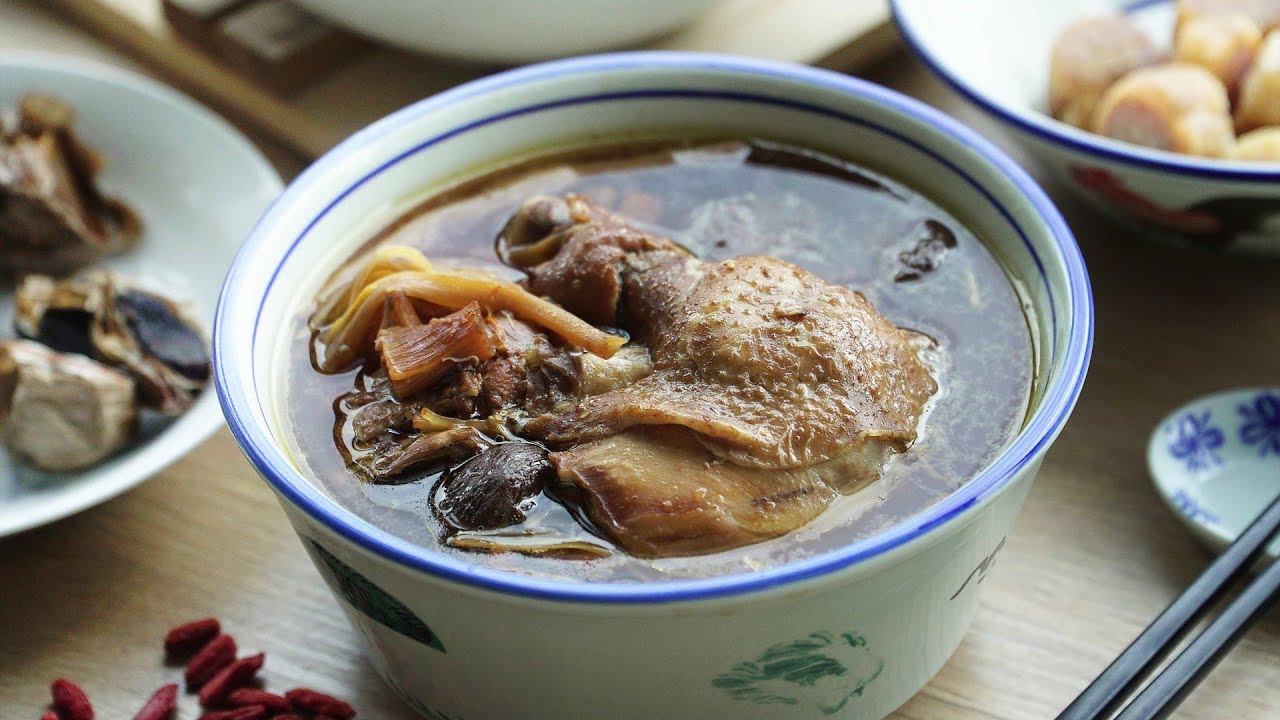 Black Garlic Chicken Soup - 黑蒜鸡汤