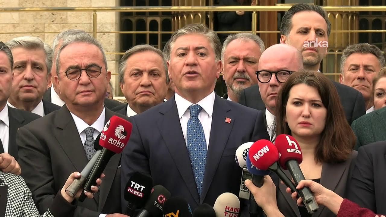 CHP Grup Başkanvekili Murat Emir ve CHP milletvekilleri basın açıklaması yapıyor /Ankara #Canlı