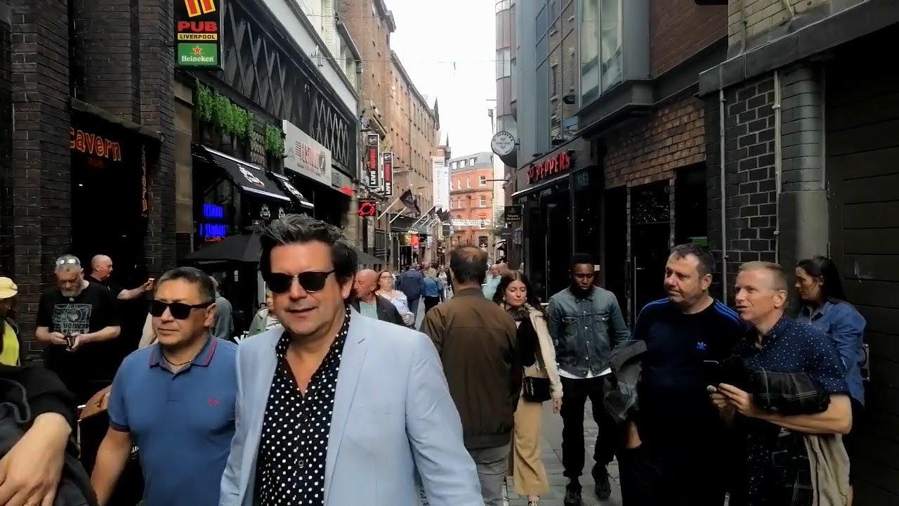 LIVERPOOL, DESPEDINDO DA INGLATERRA, PRIMEIRA PARADA LIVERPOOL! A VIAGEM COMEÇOU!