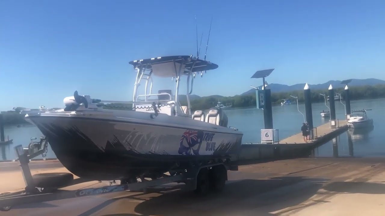 Exploring the Sea of Townsville QLD Au #townsville #adventure #boating #fishing @erigiereggie