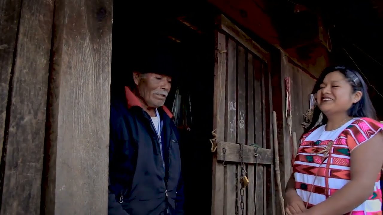 El Hombre Humilde - Juan De Dios Avendaño y Sus Teclados* Video Clip Oficial