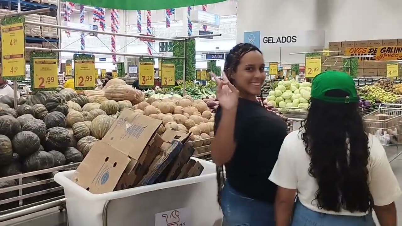 ATACADÃO MIX MATEUS CAJAZEIRAS ÁREA DO AÇOUGUE E FRUTAS VERDURAS