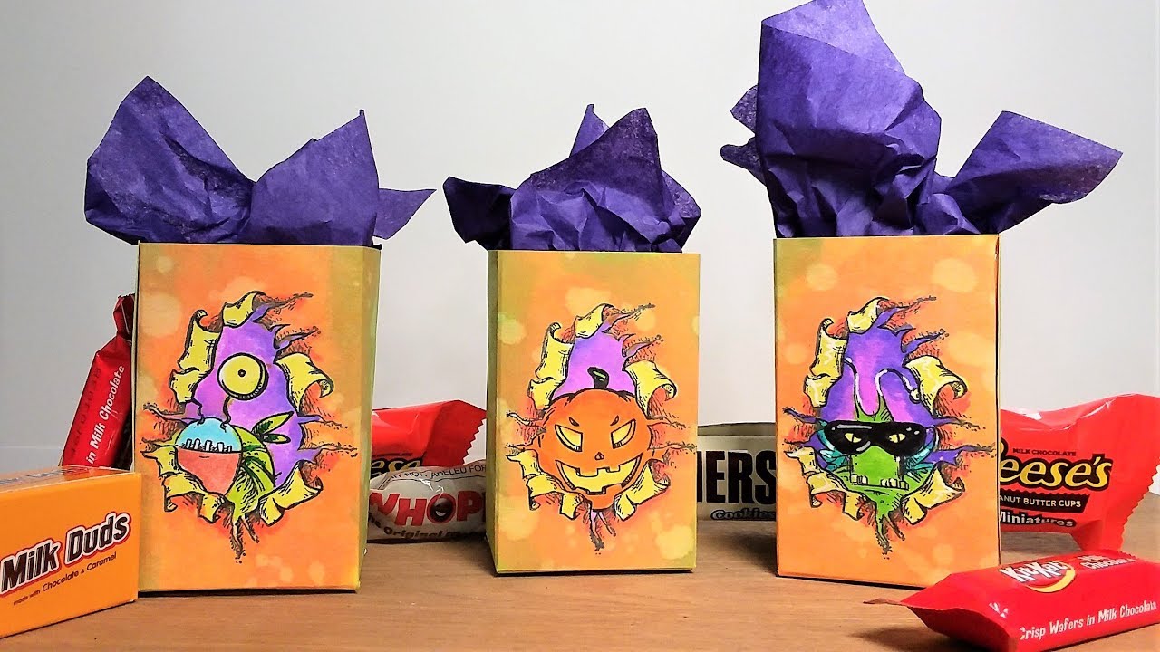 Easy Halloween Treat Bags (no template needed!)