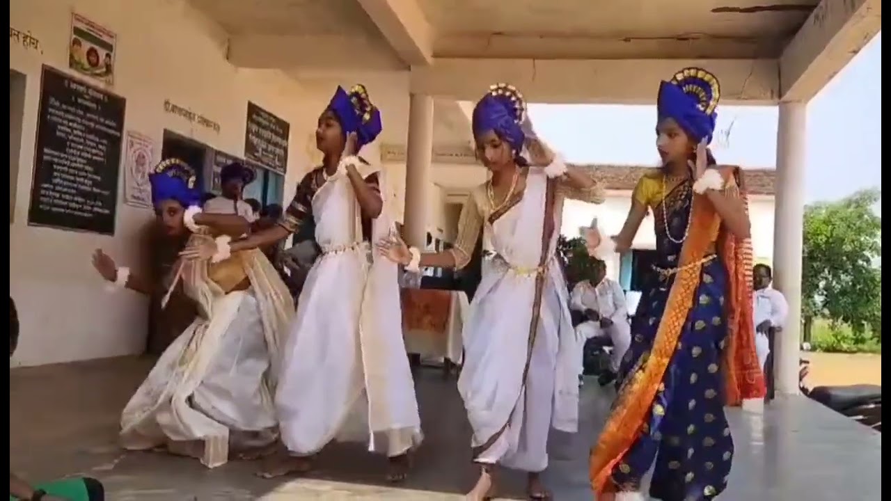 डॉ बाबासाहेब आंबेडकर जयंती निमीत्त सांस्कृतीक कार्यक्रम मीनाताई माध्यमिक विद्यालय नवखळा येथे संपन्न