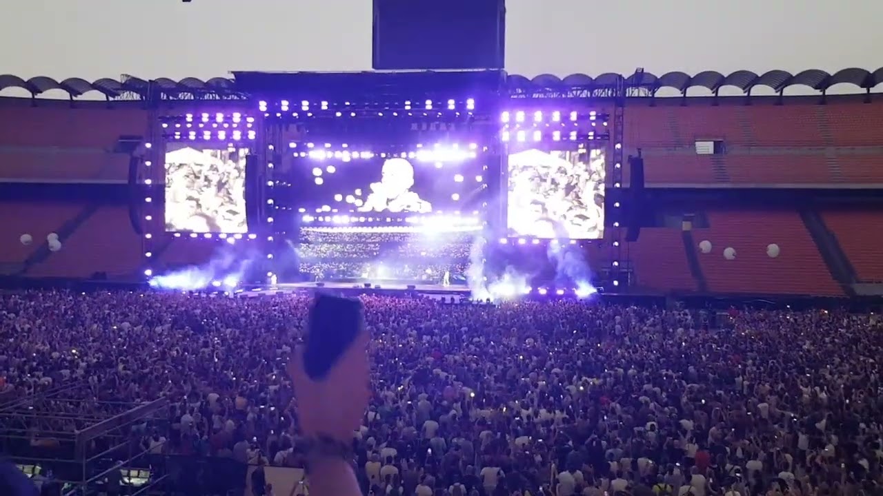 Max Pezzali - Una canzone d'amore - Milano San siro 15 Luglio 2022