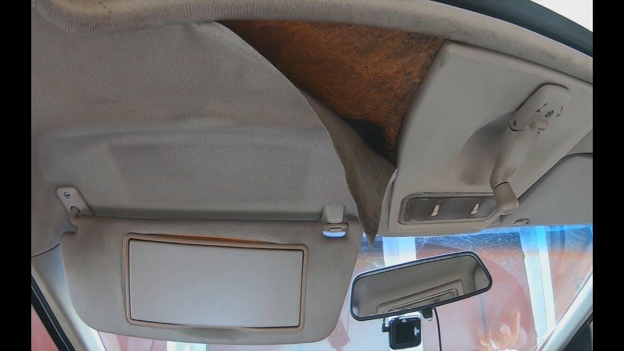 Naprawa odklejonej   podsufitki w samochodzie  Opel Vectra A .