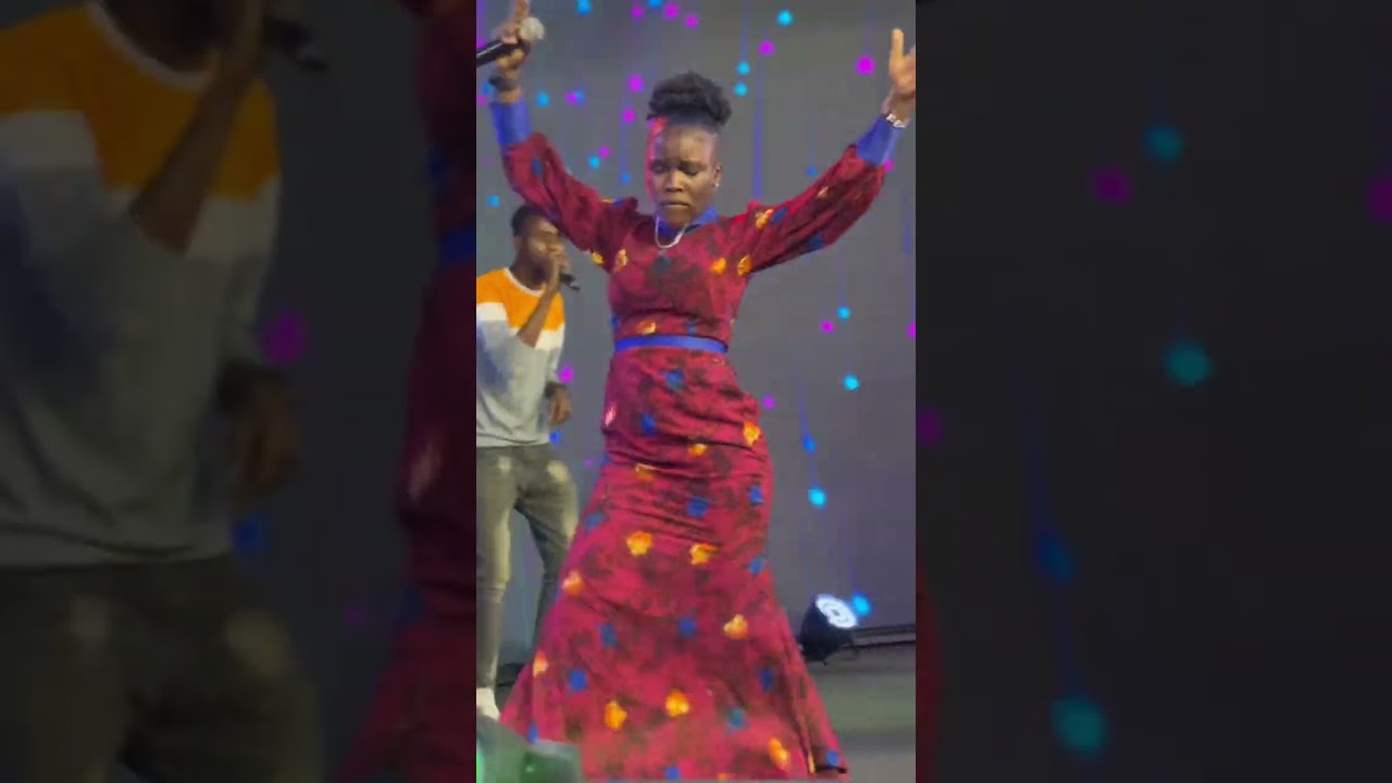 Feranmi golden angel live @THE CHARIS EVENT CENTER  to celebrate @tunde glorious PRAISE PERFORMANCE