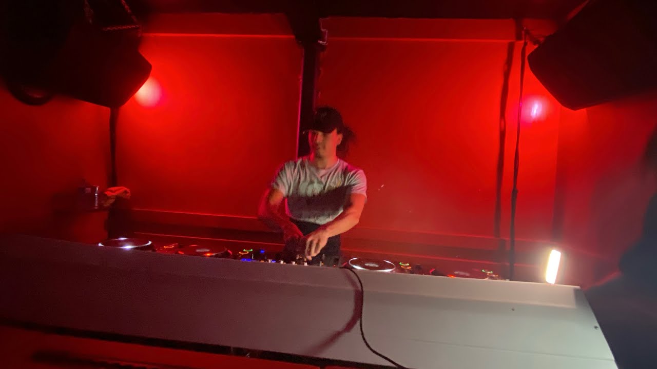 STAYNS LIVE @ LE RED ROOM IN MONTREAL