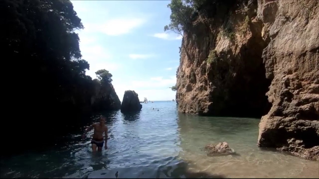 LA BELLA LERICI - SPIAGGIA CALETTA: IL MISTERIOSO PARADISO (Achille De Tommaso)