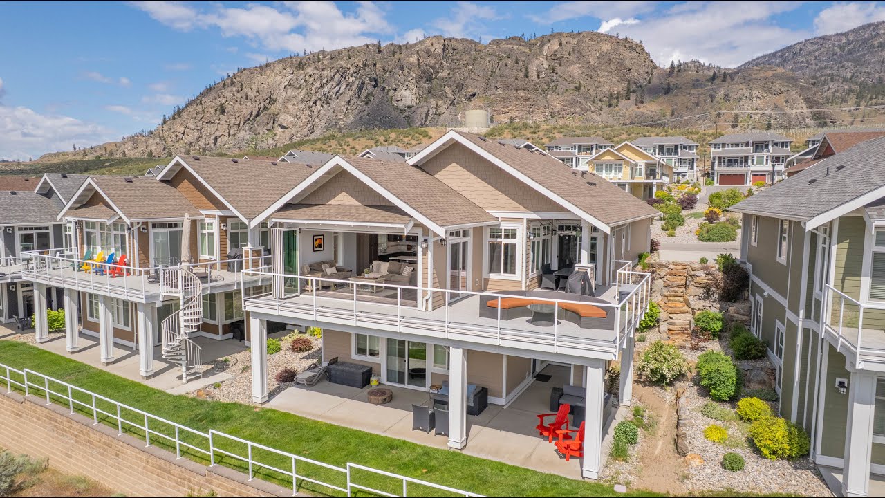 Remarkable Lakeview Home: The Cottages Gated Community